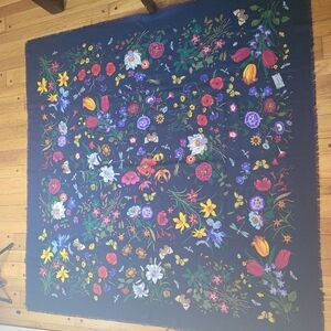Gucci Floral wool Scarf shawl 53" flowers butterfly blue Made In Italy
